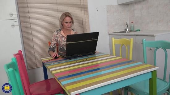 Mature.nl/Mature.eu - Artemia 45 Hot Housewife Artemia Fucking,Sucking (FullHD/1080p/1.91 GB)