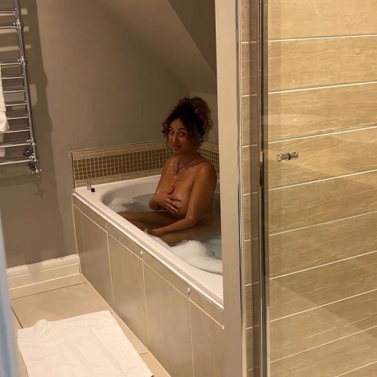 Onlyfans - Toni Camille (FullHD/1080p/755 MB)