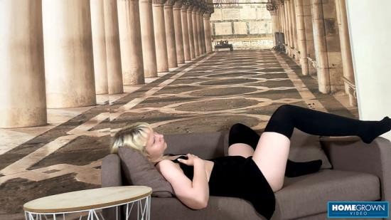 Onlyfans - Blonde Babe Kate Cant Get Enough Of His Dick Homegrown Video (FullHD/1080p/104 MB)