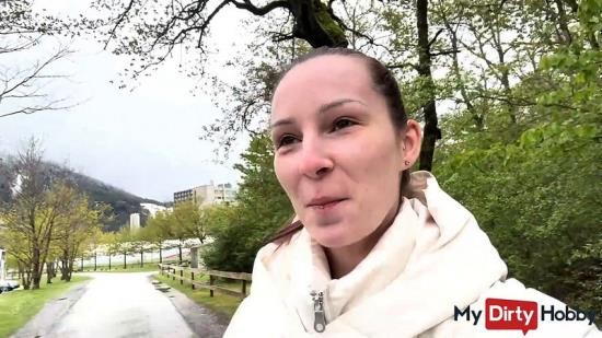 Onlyfans - MyDirtyHobby  Amateur Gives a Public Blowjob To a Stranger Mydirtyhobby (FullHD/1080p/186 MB)