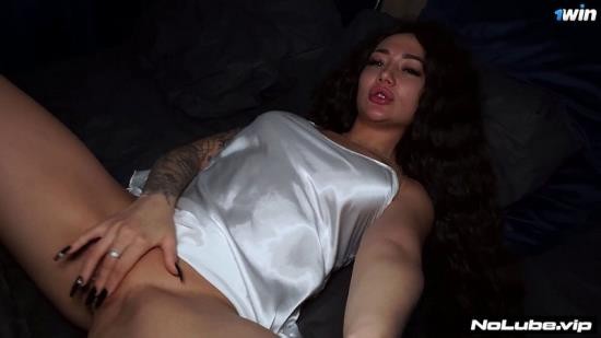 Onlyfans - WHORE IN THE STREETS, WHORE IN THE SHEETS  Lera Mur NoLube (FullHD/1080p/183 MB)
