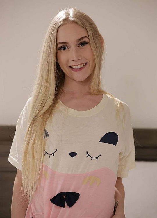 BananaFever - Emma Starletto (FullHD/1080p/1.85 GB)