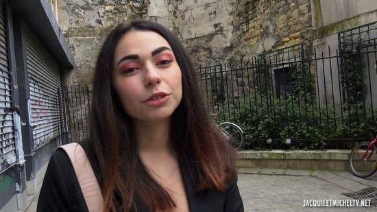 JacquieEtMichelTV/Indecentes-Voisines - Ashley, 21, student in Italian in Poitiers! (FullHD/1080p/1.27 GB)