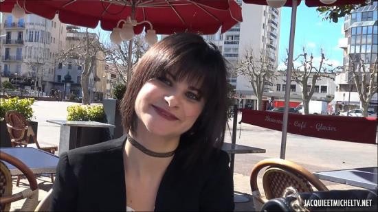JacquieEtMichelTV/Indecentes-Voisines - Milana, une bombe anatomique (FullHD/1080p/945 MB)