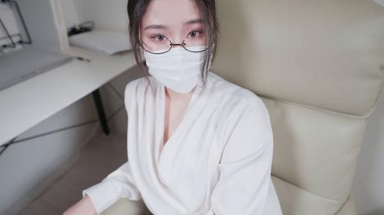 Onlyfans - In Order For a Man To Study Hard, a Woman Gives Him Footjob And Speaks Lewdly All The Time Nana Taipei (FullHD/1080p/433 MB)