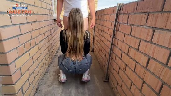 Onlyfans - Step Sister Smokes On The Balcony, Takes Off Her Jeans And Lets Her Pussy Get Fucked Belovefree (FullHD/1080p/401 MB)