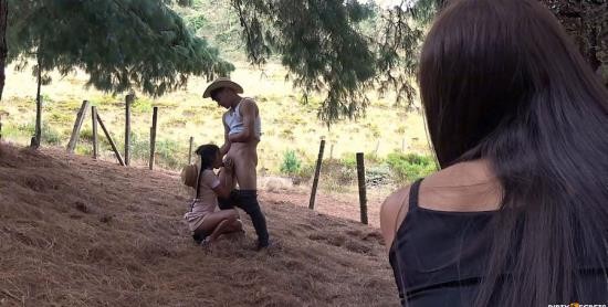 Onlyfans - I WATCH LIL TIMY AND EMMA ANTURIN FUCK IN THE MIDDLETHE FOREST AND END UP FUCKING LIL TIMY Kathy Lee69 (FullHD/1080p/1.08 GB)