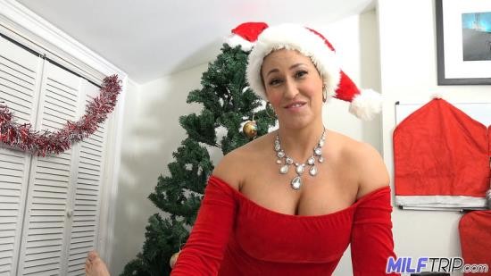 MilfTrip - Ryan Keely  Busty Blonde Mom Neighbor Gives Holiday Surprise (FullHD/1080p/1016 MB)