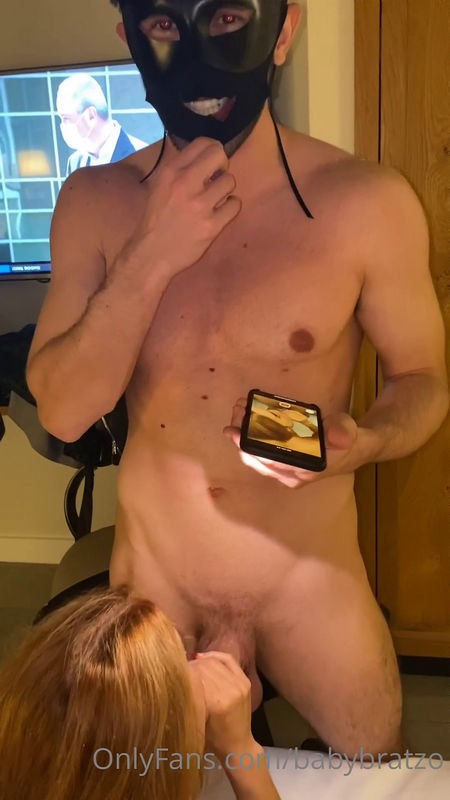 Onlyfans - Zoey Luna Masked Man With Giant Fat Dick Shares Me With Daddy (SD/1920p/1010 MB)