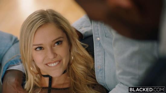 Blacked - Kali Roses  Passing Me Around (HD/720p/3.12 GB)