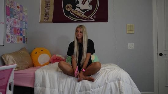 Onlyfans - Year Old College Slut Sucks a Frat Boys Dick In Her Dorm Room Ambie Bambii (FullHD/1080p/206 MB)