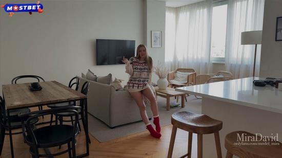 Onlyfans - It s Almost Christmas � Make Your Wish Now Mira David (FullHD/1080p/394 MB)