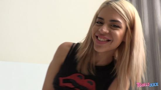 TGirls.xxx - Mia Puig Enjoys Hard Fucking (HD/720p/901 MB)