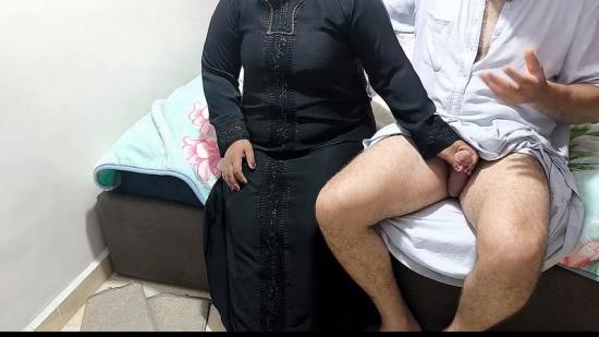 Onlyfans - I Fucked My Stepmom With My Friend Madiha Egyptian (FullHD/1080p/257 MB)