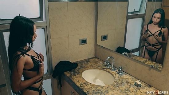 Onlyfans - AT a PRIVATE PARTY WITH MY BOSS LEO WILD AND MY PARTNER LIL TIMY I GET MY ASSHOLE FUCKED BY BOTH OF Leo Wild (FullHD/1080p/570 MB)