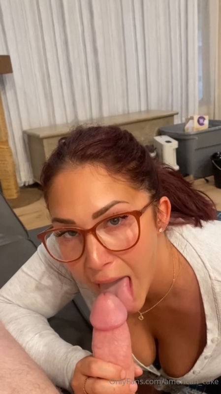 Onlyfans - American Cakes Thecakequeen00 (SD/720p/93.4 MB)