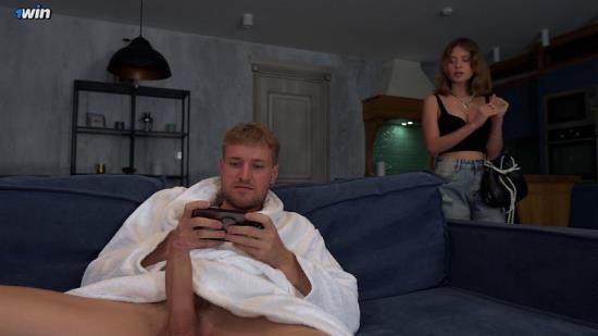 Onlyfans - Stretched Busty Step Sister s Tight Pussy When She Saw My Huge Cock Skye Young (FullHD/1080p/204 MB)