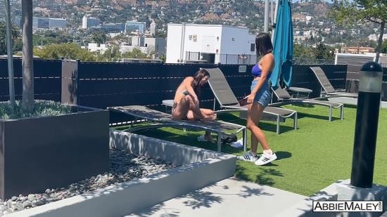 Onlyfans - Hailey Rose AbbieMaley Wild POV Threesome With Fit Slut Abbie And Her Busty Friend (FullHD/1080p/1.13 GB)