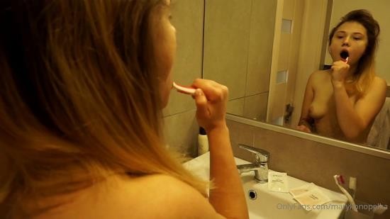 Onlyfans - Mariekona Marykonopelka (FullHD/1080p/759 MB)