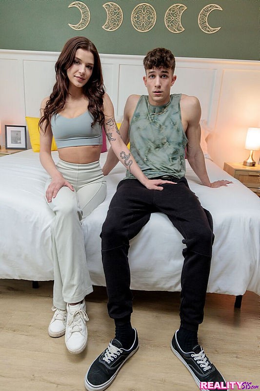 LilSis/Nubiles-Porn - Let The Games Begin Part 1: Jade Maris (FullHD/1080p/1.92 GB)