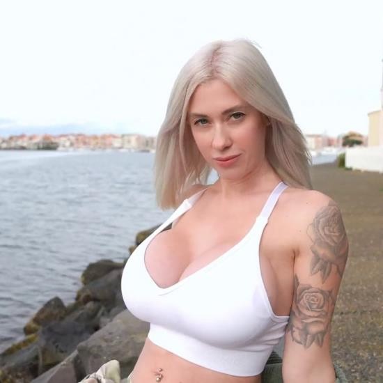 Onlyfans - Big Tits French Girl Gets Fucked By a Stranger On Vacation BunnyBlondyX (FullHD/1080p/273 MB)