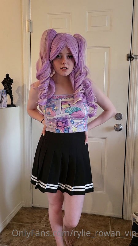 Onlyfans - Rylie Rowan Stepsis Agrees For Maid Roleplay For Telling Parents About The Raves (SD/1920p/778 MB)