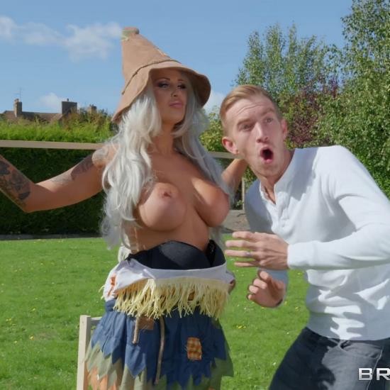 Brazzers - Brooklyn Blue � Sex with the Scarecrow (FullHD/1080p/1.52 GB)