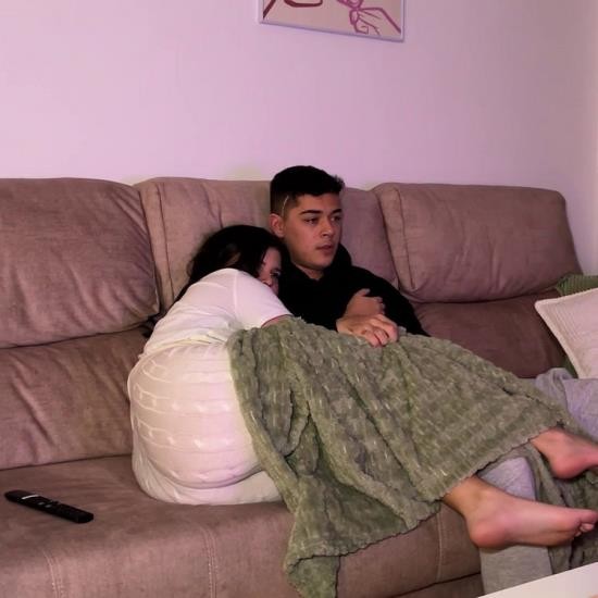 Onlyfans - My GF And I Suck At Watching Movies We Always End Up Fucking SecretsFilmed (FullHD/1080p/241 MB)
