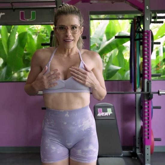Onlyfans - Cory Chase In Hot Step Mom Takes An Anal Pounding After a Workout Cory Chase (FullHD/1080p/400 MB)