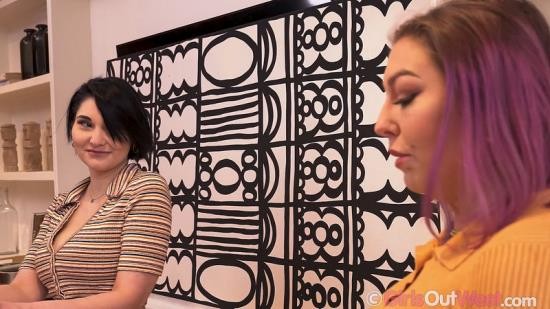 GirlsOutWest - Ivana Liquor 27, Ripley 25  Now Kiss (FullHD/1080p/1.45 GB)