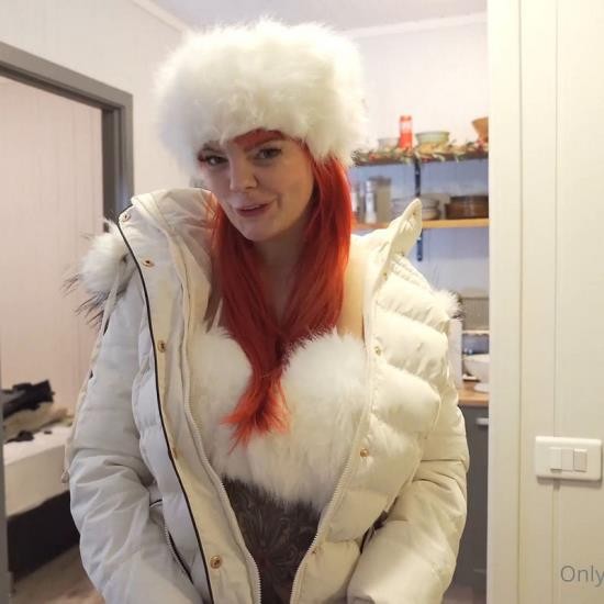 Onlyfans - Rebecca Goodwin  Beckymil911   Rebecca Goodwin  Beckymils Slutty Xmas Part 2 (FullHD/1080p/708 MB)