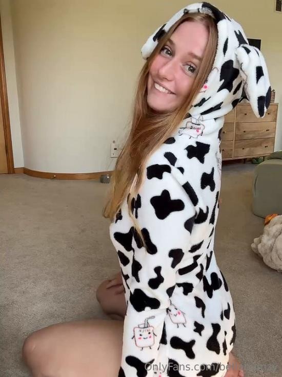 Onlyfans - Bellabumzy (SD/1280p/401 MB)