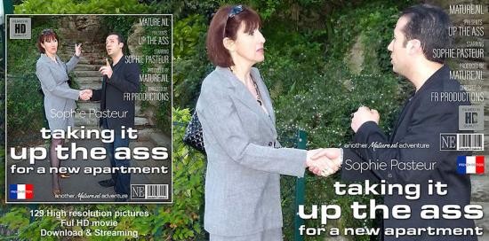 Mature.nl - Mature Sophie Pasteur Is Fucked Up The Ass By The Landlord : Sophie Pasteur (EU) (45) (FullHD/1080p/2.37 GB)