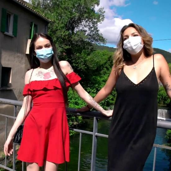 JacquieEtMichelTV.net/Indecentes-Voisines.com - Caro, Clara  Warmth In Sollies Pont With Caro, Clara (FullHD/1080p/1.14 GB)