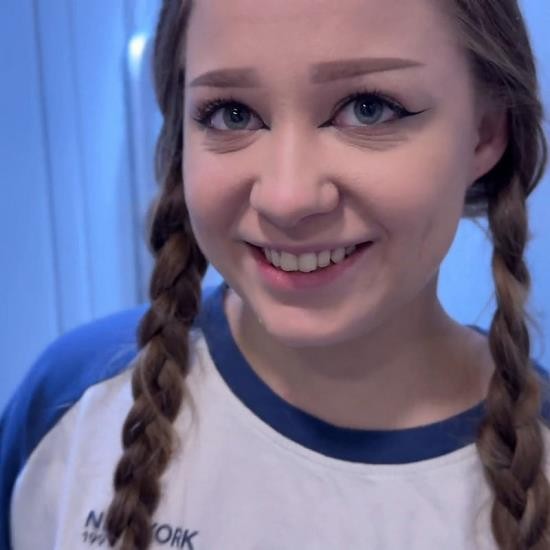 Onlyfans - Helped Montanasvibe Carry Her Things On The Train, Then Fucked Her In The Toilet Montanasvibe (FullHD/1080p/314 MB)