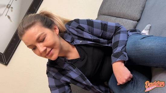 Onlyfans - I Stretch My Cunt While Ass Fucking Daddys Luder (FullHD/1080p/572 MB)