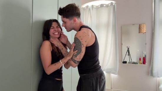 Onlyfans - Watch Me Get Fucked Hard And See His Cum Dripping Out Of Me Nia x Noah (FullHD/1080p/127 MB)