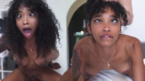 Onlyfans - I LIKE MY GIRLS LIKE MY COFFEE Ebony Teen Has Eye Rolling Orgasm NoLube (FullHD/1080p/215 MB)