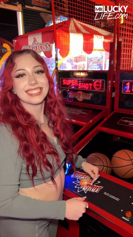 Onlyfans - Arietta Adams New Vertical Pov Video (SD/1440p/2.04 GB)