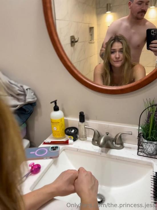 Onlyfans - Jess Cromwell The Princess Jess Bathroom BG Sextape (HD/1920p/300 MB)