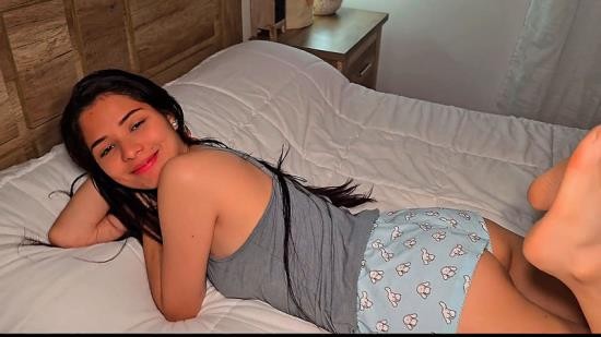 Onlyfans - My Stepsister s Best Friend Stays Alone In My House With Me She Seduces Me And We Fuck Delicious AMA Passionsecret07 (FullHD/1080p/761 MB)