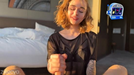 Onlyfans - A Sweet Russian Girl Offered Her Pussy Before Breakfast Zxlecya (FullHD/1080p/290 MB)